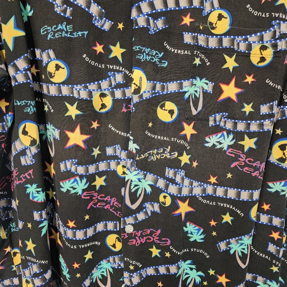 Vintage Men's XXL Universal Studio Black Graphic Button Up Shirt Short Sleeve - Picture 4 of 7